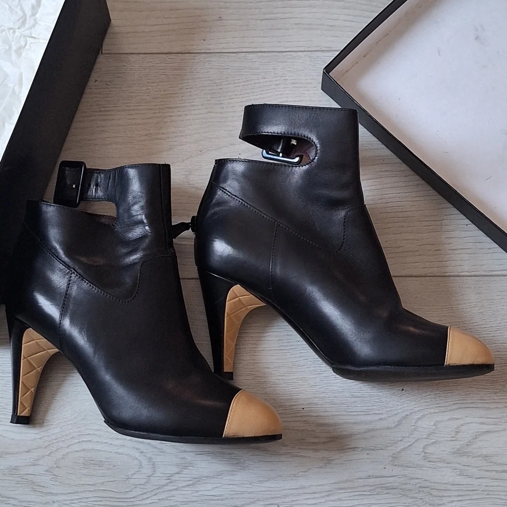 Chanel Boots Size 37 Coco Mark CC Logo Short Strap High Heel Bicolor